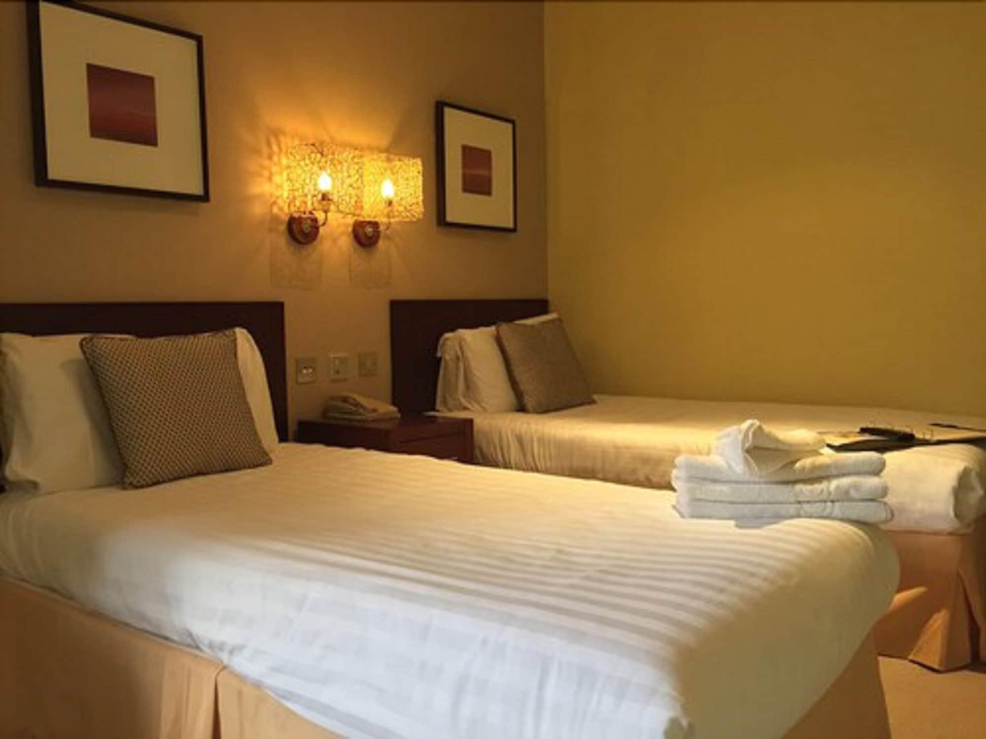 บรูค โมลลิงตั้น บานาสเตอร์ โฮเต็ล แอนด์ สปา Hotel เชสเตอร์ ภายนอก รูปภาพ